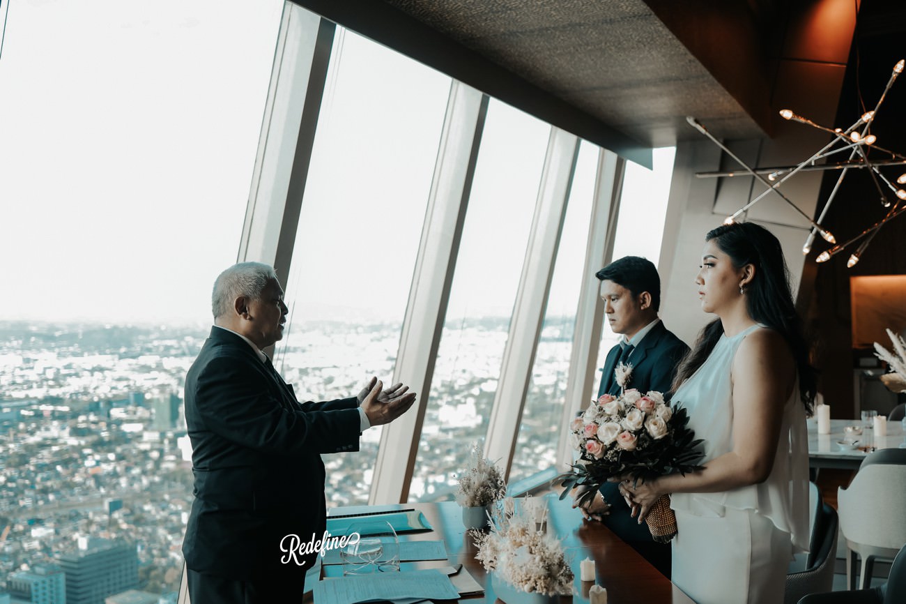 Modern Photographer based in the Philippines Redefine Grand Hyatt BGC The Peak Wedding