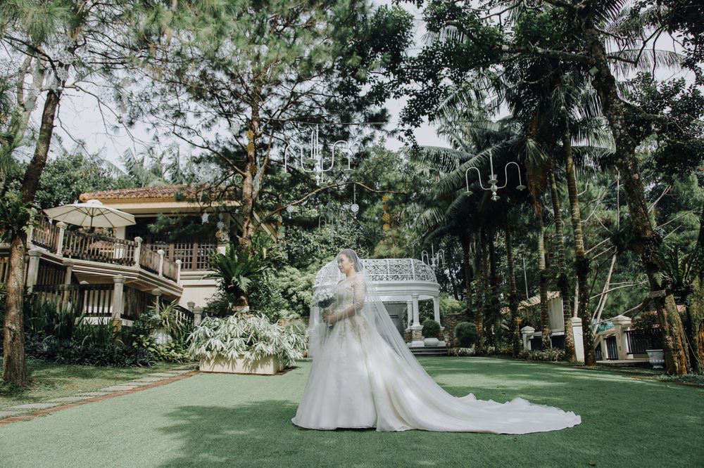 Dennis and Jeszel's Tagaytay Wedding