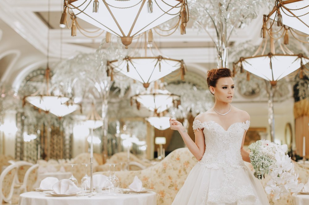 Wedding Portrait Shoot at Champagne Room of Manila Hotel